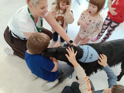 Vánoční družinový program se psem Olafem